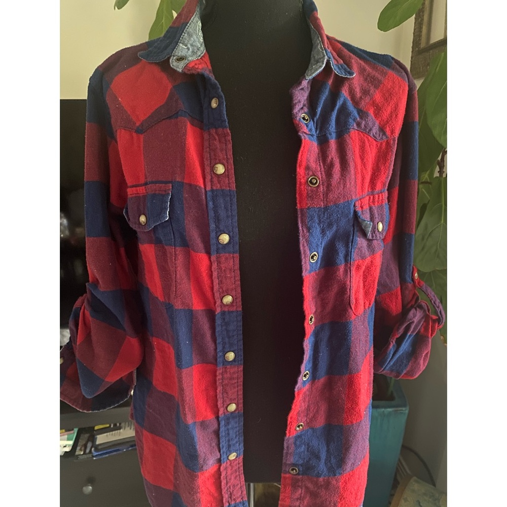 Flannel Flannel Flannel Camp Shirt long sleeve in a Blue & Red Check, M
